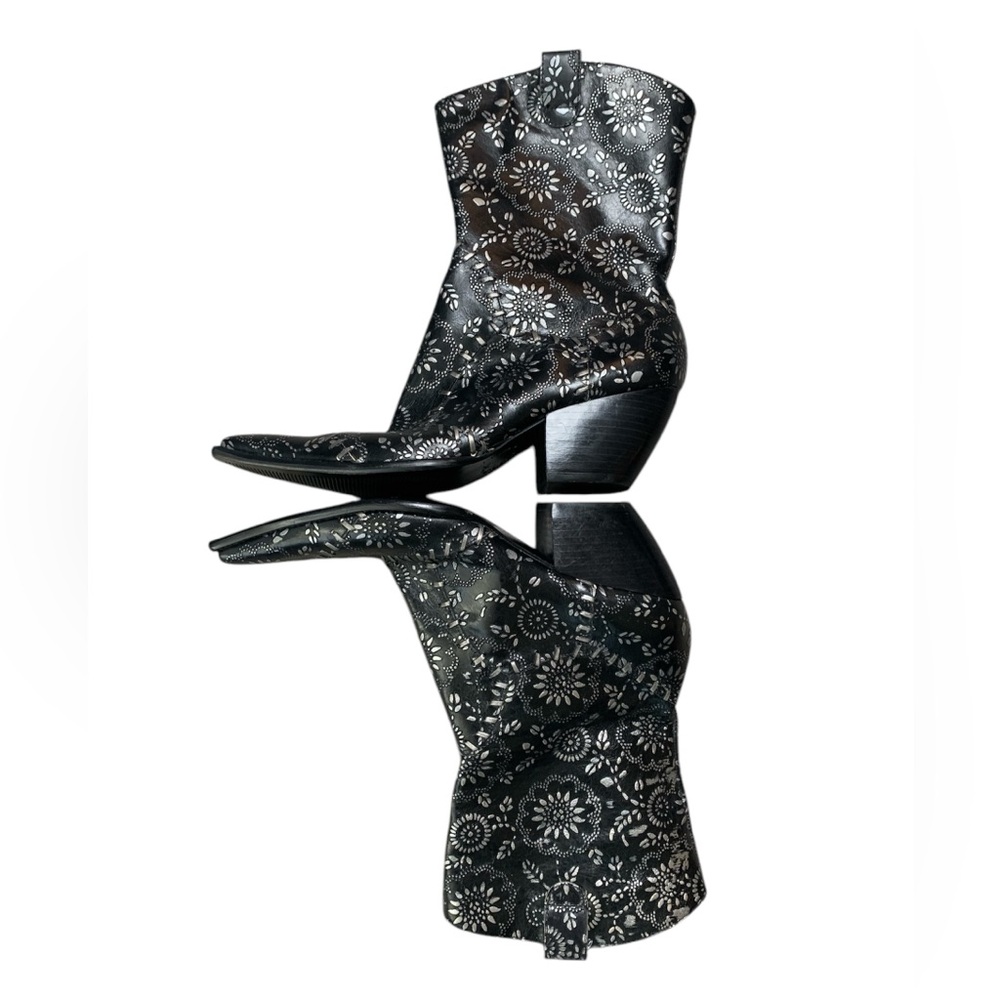 BCBGirls Black Silver Floral Western Boots Pointed Toe Block Heel Ankle Boots 7